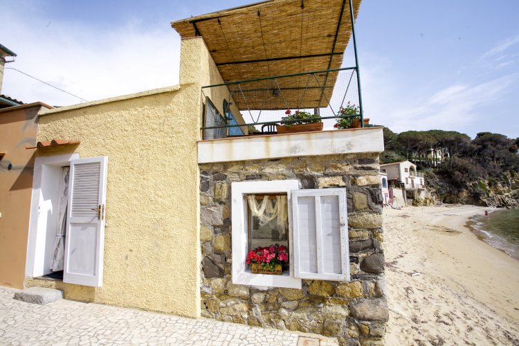 Isola D'Elba | Monolocale Con Terrazza Sul Mare